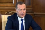 Медведев: глава Пентагона раскрыл истинную причину вмешательства США в конфликт на Украине