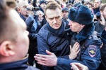 ВЛАСТИ РФ ЗАПРЕТЯТ МИТИНГИ, ОПЛАЧЕННЫЕ ИНОСТРАННЫМИ СПОНСОРАМИ