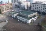 РВ: МОМЕНТ УДАРА ПО ОТЕЛЮ С ИНОСТРАННЫМИ ВОЕНСПЕЦАМИ В КИЕВЕ ПОПАЛ НА ВИДЕО