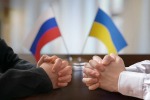 Между Россией и Украиной идут кулуарные переговоры о мире, которые пытается сорвать третья сторона