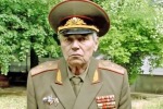 «Я выжил, потому что молчал»: как сложилась жизнь приемного сына Сталина?