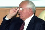 "В руке пачка долларов?": Зачем немцы установили памятник Горбачёву