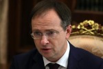 Мединский: Россия и Украина договорились об открытии гуманитарных коридоров