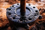 Страны ОПЕК+ договорились увеличить добычу нефти с августа на 400 тысяч баррелей в сутки