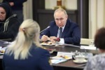 Воссоединение с Донбассом должно было произойти раньше, заявил Путин