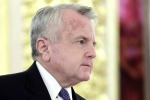 Посол США в России призвал прекратить "рыть яму" в отношениях между странами