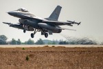 Русские попали под удар американских ракет, Британия ведёт разведку на Херсонщине, пилоты ВСУ завершают обучение на F-16: Горячая сводка СВО