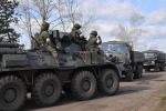 На передовой хотят вернуть русский город Херсон, но обязаны выполнять приказ – политолог Живов
