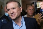 ПОЛИТОЛОГ СТОЯКИН: В СТАТЬЕ МЕДВЕДЧУКА НЕ ХВАТИЛО ТРЕХ БУКВ