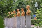 Деградация памяти. Запад не верит в победу Украины, но зачищает ее от реального прошлого