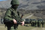 Мирные жители в опасности: Украинские силовики вывели бронетехнику к жилым домам