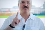 "Даже мёртвый - не отдам": Финальный жест Лукашенко ошеломил толпу. Таким Батьку ещё не видели