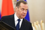 Преемник Путина № 1 призвал бить по верхушке киевского режима. Зеленскому пора опять в бункер