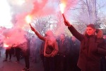 МВД Украины поблагодарило радикалов, забросавших Офис генпрокурора файерами и петардами